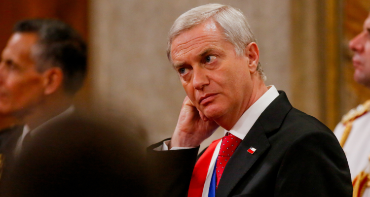 Kast suaviza advertencia a irregulares realizada en campaña: “En un día uno no va a sacar a 300 mil”