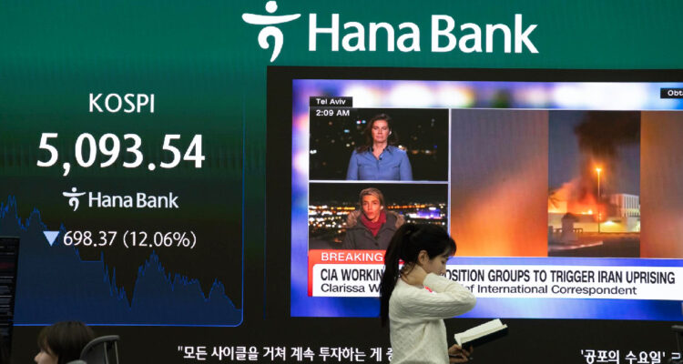 La Bolsa de Seúl sufre el mayor desplome de su historia ante la crisis por ataques de EEUU sobre Irán