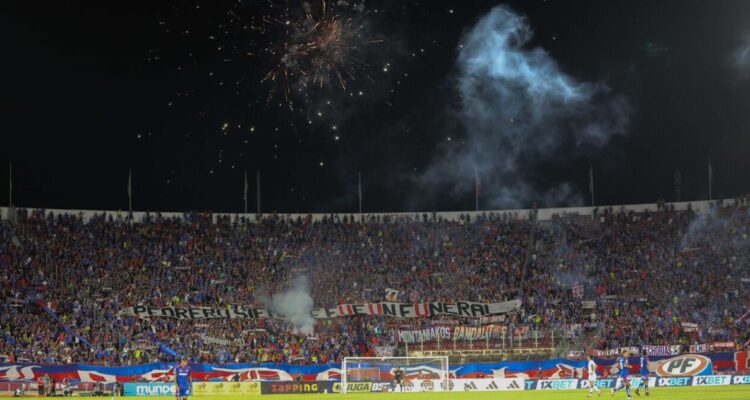 La U y otra sanción del Tribunal de Disciplina por culpa de su barra