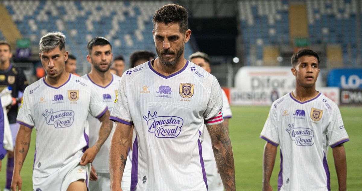 Joaquín Larrivey respalda a Patricio Almendra tras dejar banca de Deportes Concepción