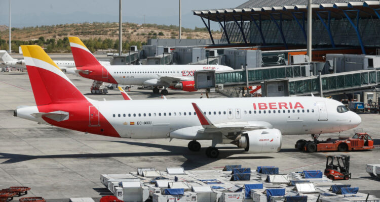 Las aerolíneas europeas no prevén problemas de combustible si la guerra en Irán dura "uno o dos meses"
