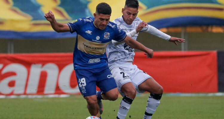 Everton le ganó a Limache en Liga de Primera.