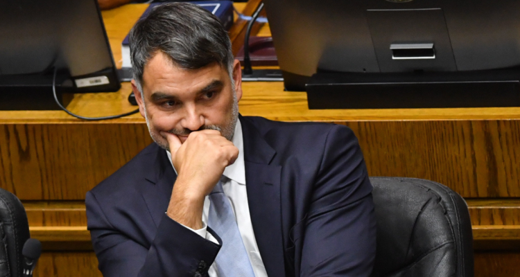 Macaya (UDI) cuestiona recorte en Defensa y Salud: “En qué momento se metió al saco estas áreas”