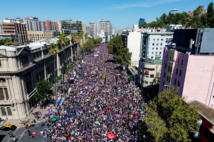 Marcha 8m en Santiago.