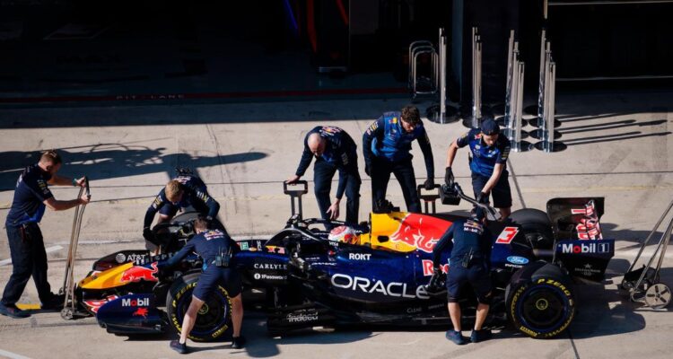 Max Verstappen destroza su coche de Red Bull tras la qualy del GP de China
