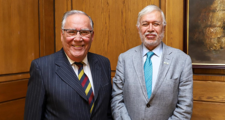 Ministro Campos ratifica a Carlos Furche, exministro de Bachelet, como director nacional de INIA