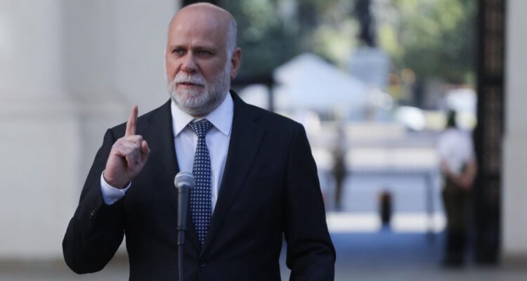 Gobierno asegura que Kast reconoció que hubo llamada de Boric sobre cable chino: “Hay muchos testigos”