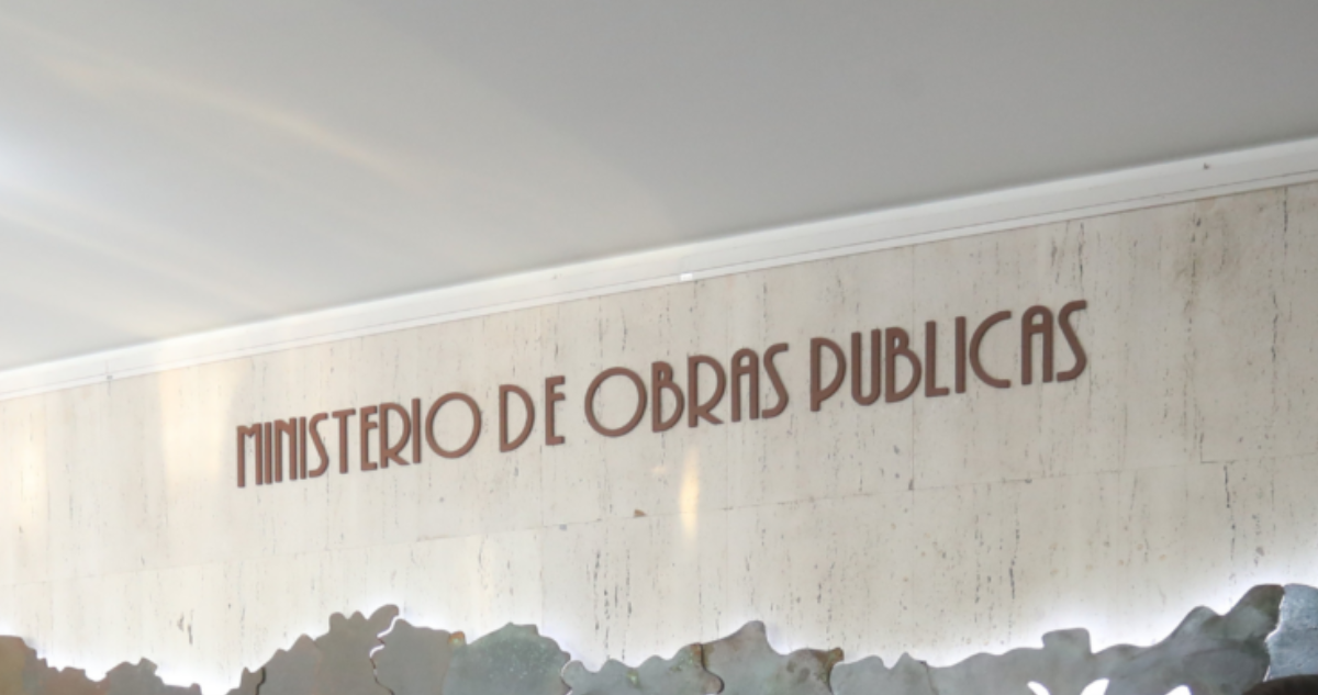 Gobierno confirma salida de tres directores del Ministerio de Obras Públicas en Los Ríos