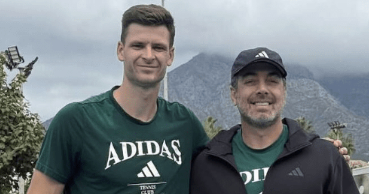 Nicolás Massú y Hubert Hurkacz