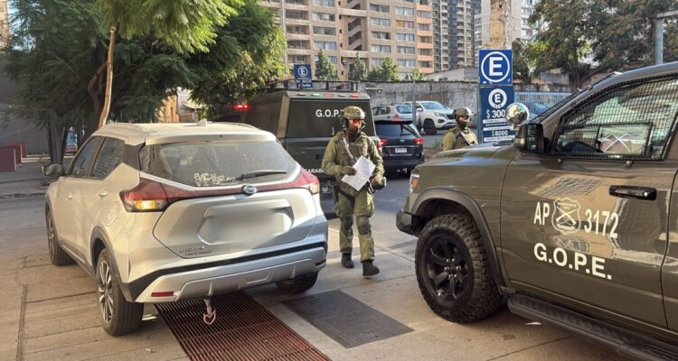 Operativo antidrogas deja 4 detenidos e incautación de 70 kilos de ketamina en edificios de Santiago