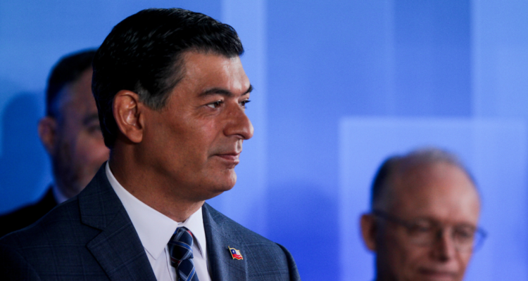 Parisi explica acciones a seguir ante quiebre de pacto que los hizo perder presidencia de la Cámara