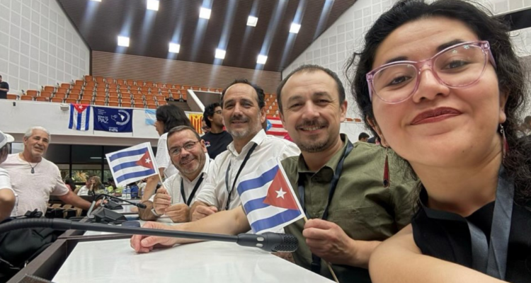 Ayuda humanitaria Cuba: Parlamentarios del PC y FA entregan ayuda en Cuba y enfrentan críticas por vínculo con el régimen