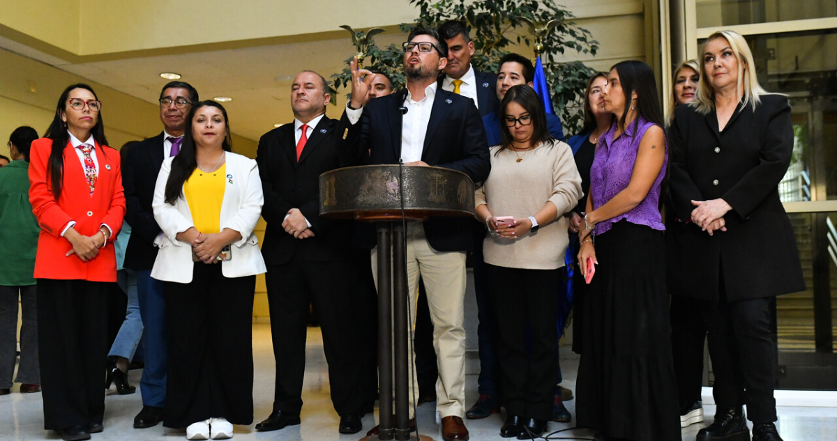 Diputados PDG cuestionan ofensiva del PS contra ministro Quiroz: “No aporta a la gobernabilidad”