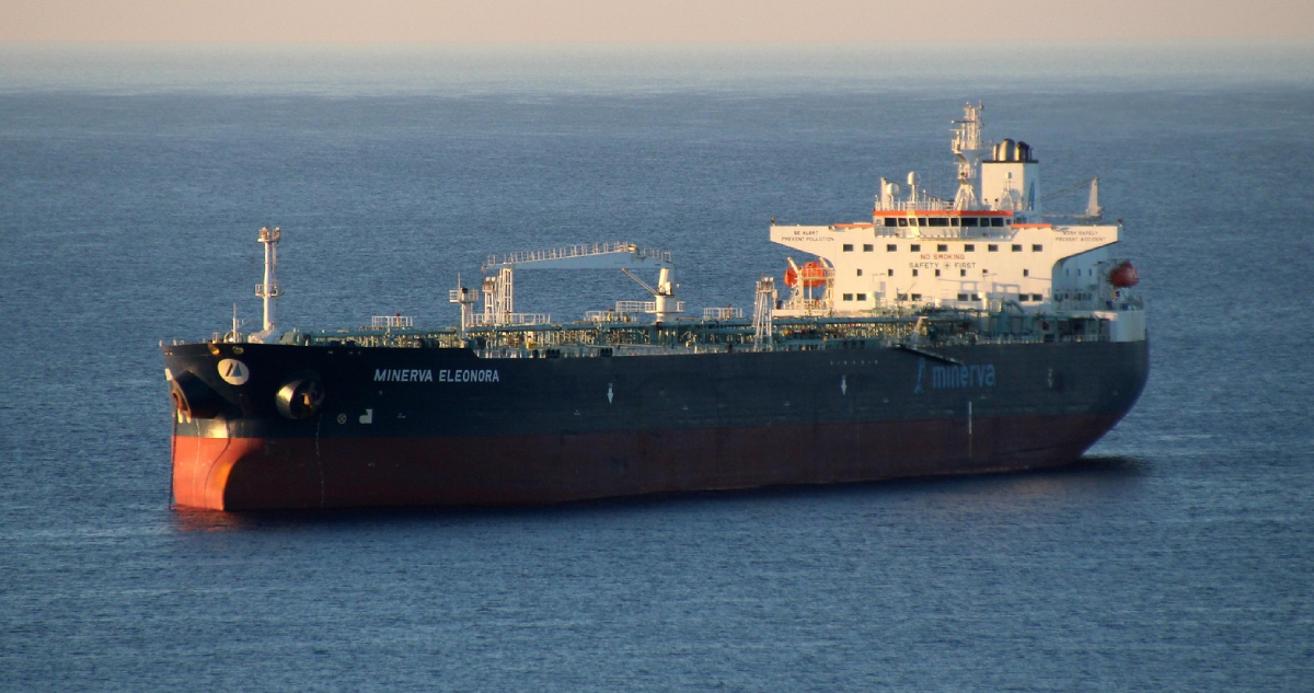 Petróleo brent sigue al alza sobre US$100 pese a los intentos para quitar presión al estrecho de Ormuz