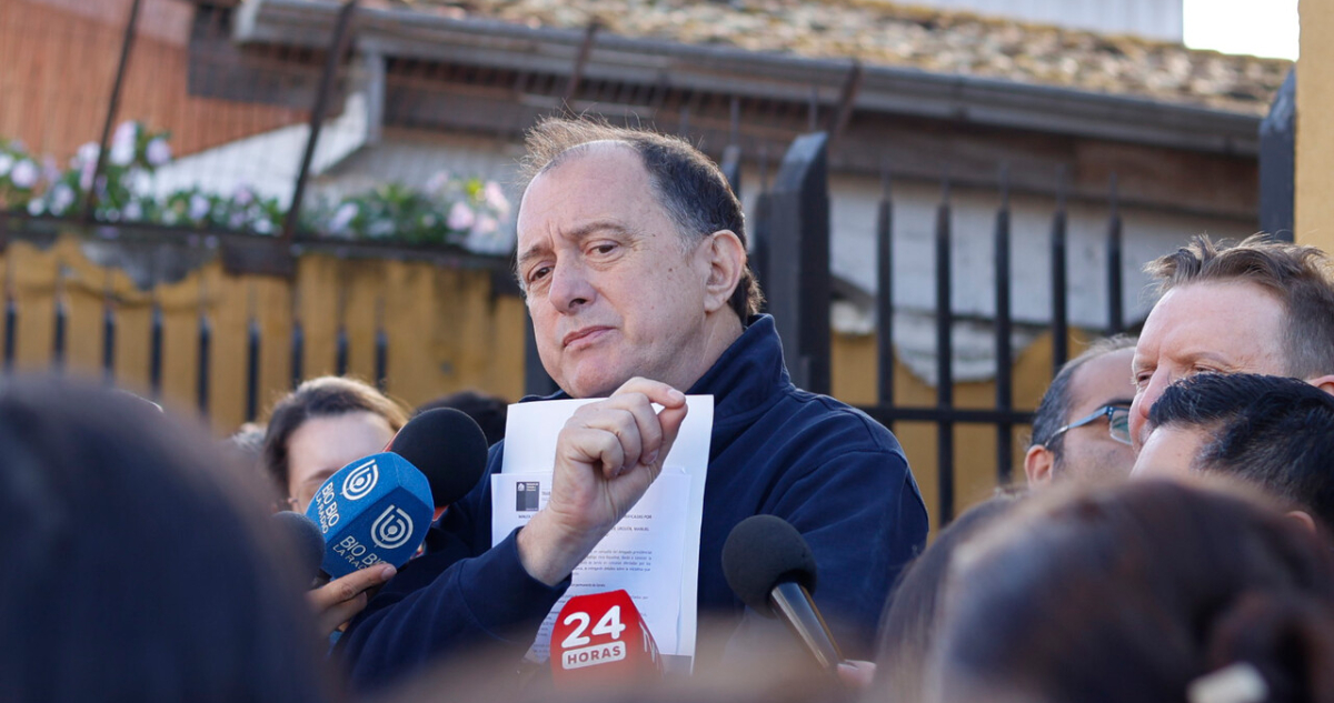 Ministro Poduje explica polémica en El Olivar y responsabiliza a constructora por irregularidades