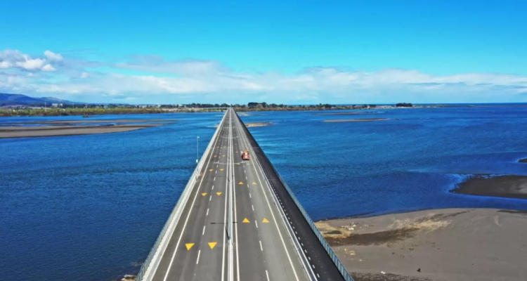 Autoridades esperan decisiones del nivel central para fomentar paso de camiones por Puente Industrial