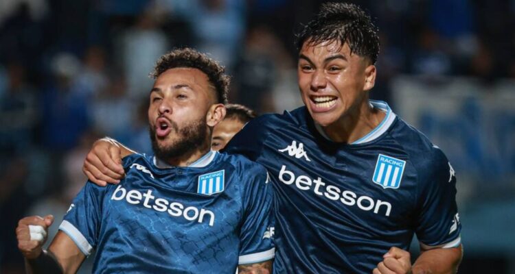 Racing Damián Pizarro