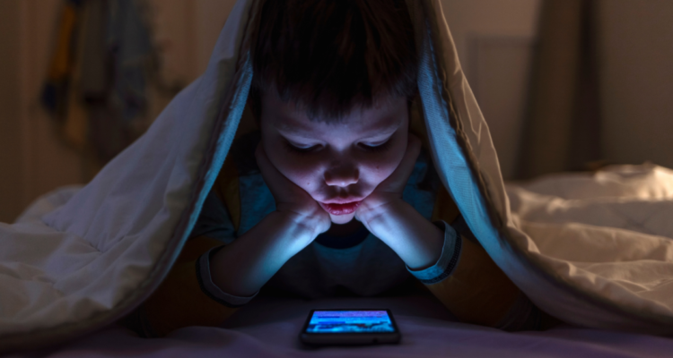 menores y las redes sociales en Australia