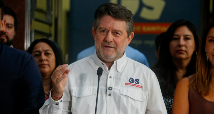 Se alivia la situación de Orrego: Fiscalía cierra investigación de coaching objetado por Contraloría