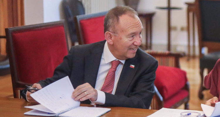 Segpres ingresa primeras urgencias legislativas con dos iniciativas de Boric con discusión inmediata