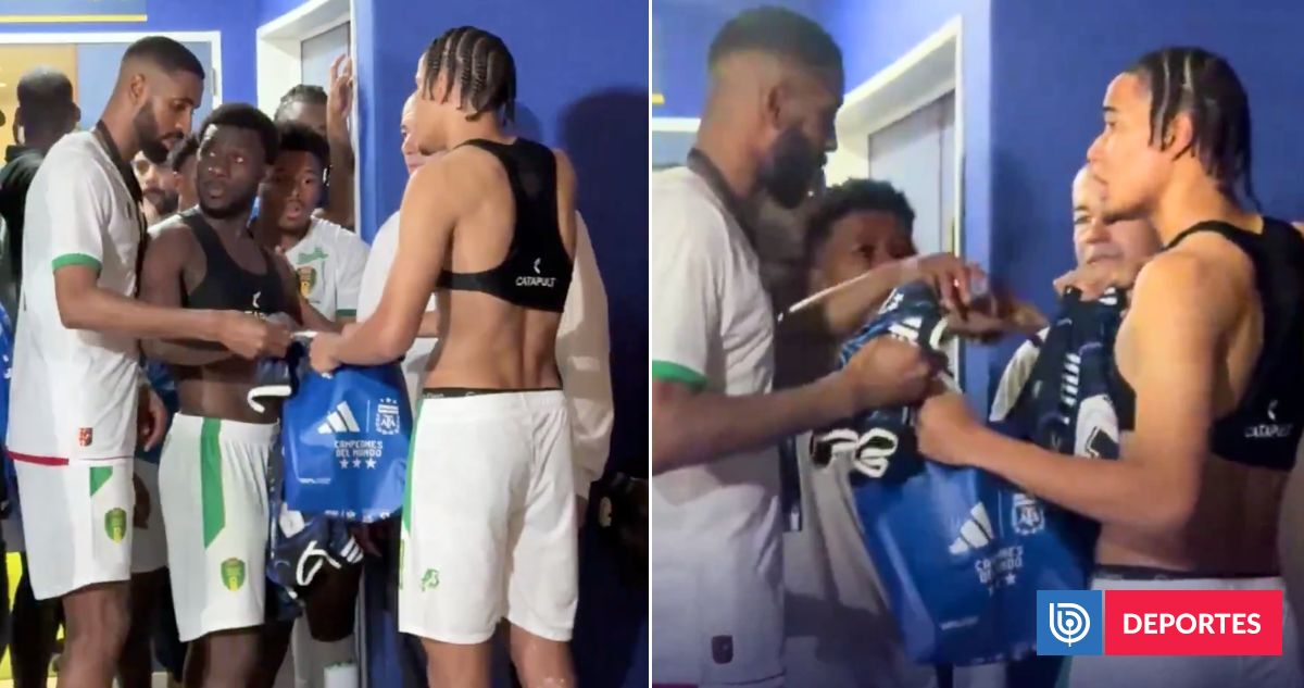 Viral e insólita ’pelea’ entre los jugadores de Mauritania por las camisetas de Messi y De Paul
