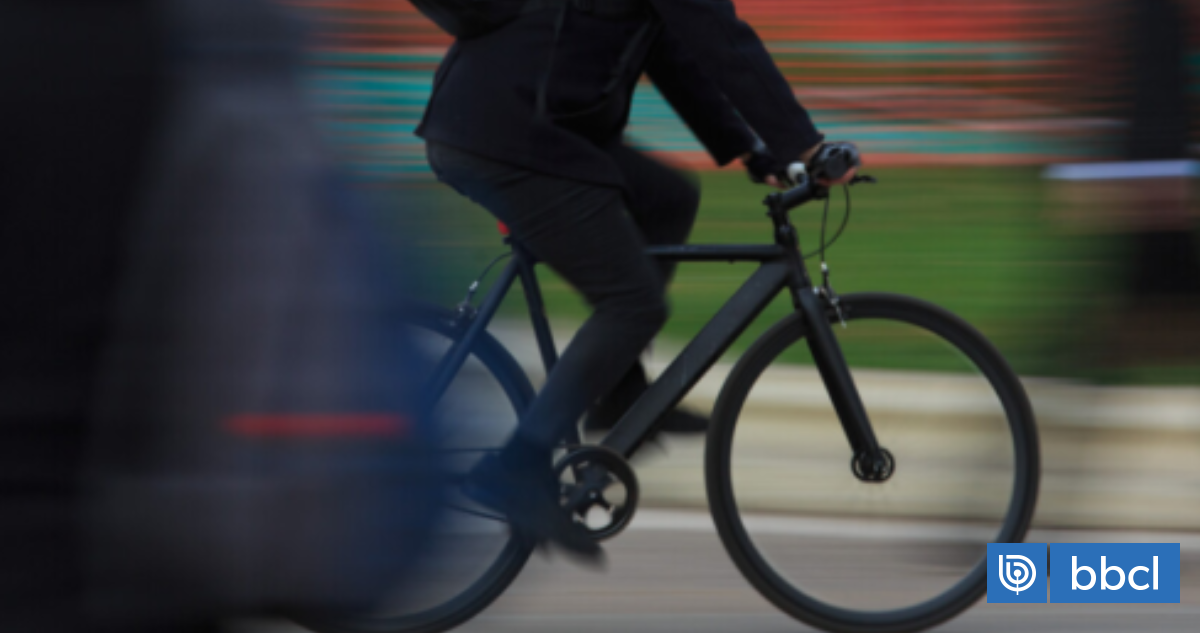 Vecinos de Los Ángeles en alerta por ciclista que asalta a ancianos en sector céntrico de la ciudad