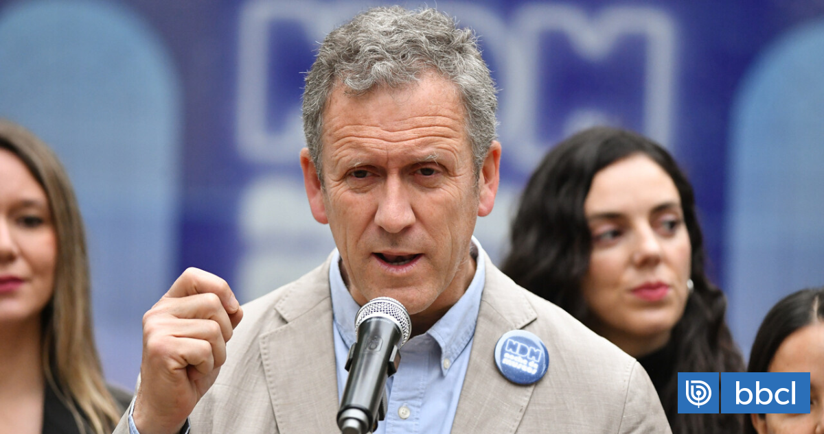 Exministro Muñoz cuestiona pausa a ciclovía de Nueva Alameda: "Trasciende gobiernos y debe continuar"