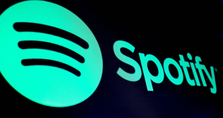 Spotify pagó a 80 artistas más de 10 millones de dólares por conceptos de derechos en 2025