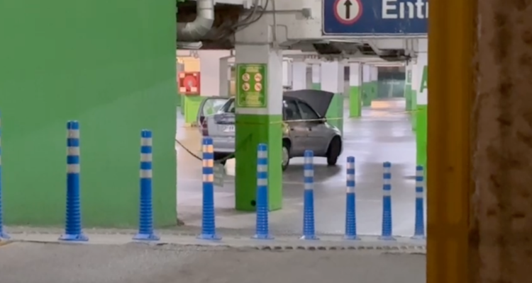 Dos detenidos tras balacera en supermercado de Maipú: indagan posible quitada de drogas