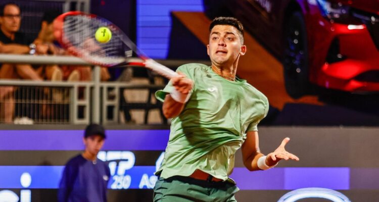 Tomás Barrios en el Miami Open foto de contexto