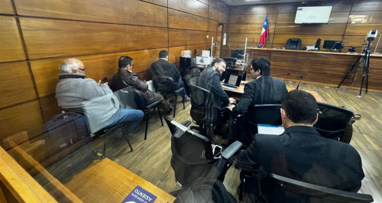 Tres imputados del caso Bruma quedan con firma quincenal y arraigo nacional: Blumar sin cautelares