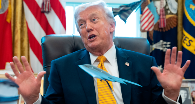 Trump exige a republicanos no negociar con los demócratas "radicales, locos y destructores del país"