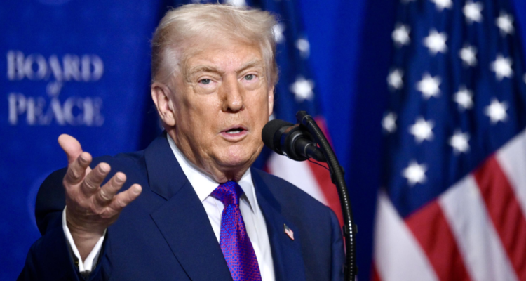 "Los golpearemos con una fuerza nunca antes vista": Trump tras amenazas de Irán a Israel y EEUU