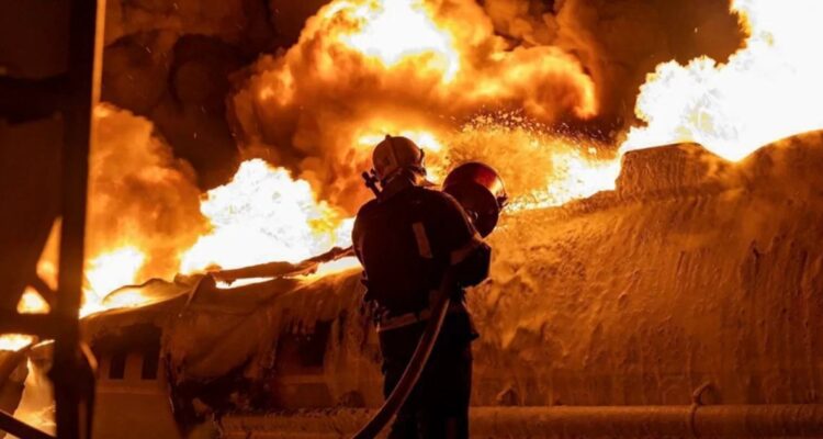 Rusia admite masivo ataque contra Ucrania con misiles, drones y artillería: hay tres muertos