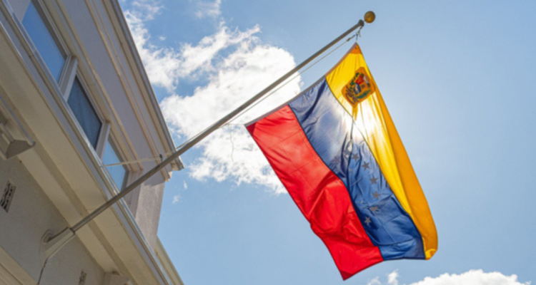 Venezuela anuncia haber retomado sus sedes diplomáticas en EE.UU.