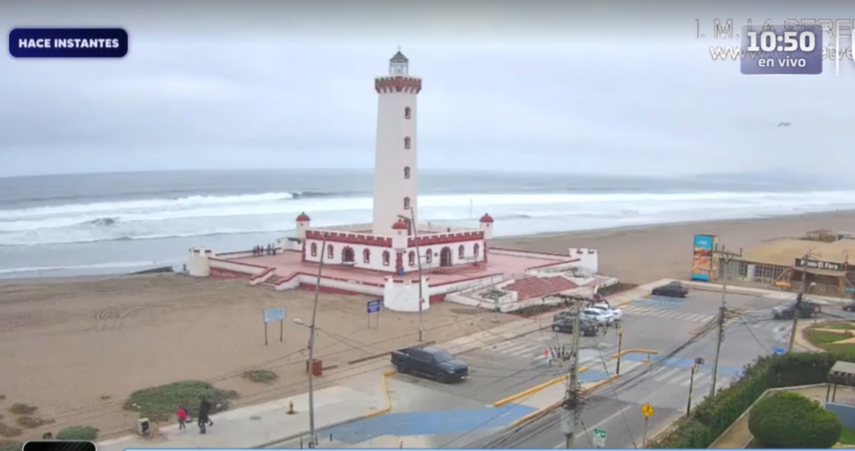 Video del faro de La Serena evidencia fuerte sismo 6,5 percibido en la zona norte del país