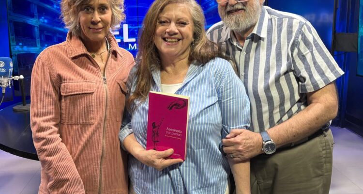 Ximena Hinzpeter habla sobre su intensa novela "Asesinato por piedad"