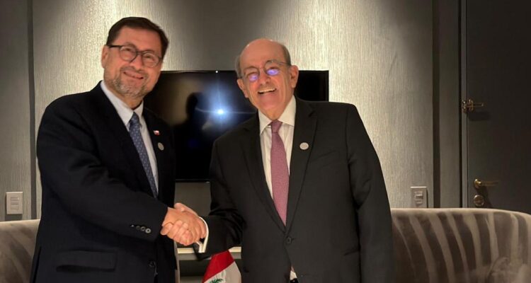 Canciller chileno y Peruano