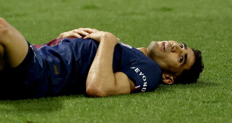 Duro golpe al PSG: confirman lesión de Achraf Hakimi que lo saca de vuelta ante Bayern por Champions