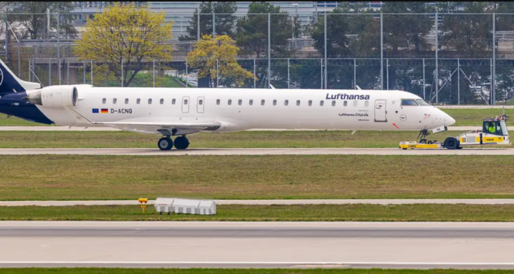 20 mil viajes cancelados y una aerolínea que ya no vuela: La crisis del petróleo golpea a Europa