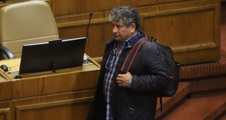 Diputado Alinco critica viaje de parlamentarios a Turquía y pide mayor fiscalización de gastos