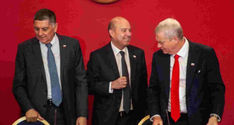 El temprano desgaste en el primer mes de gobierno y la apuesta por la ley miscelánea