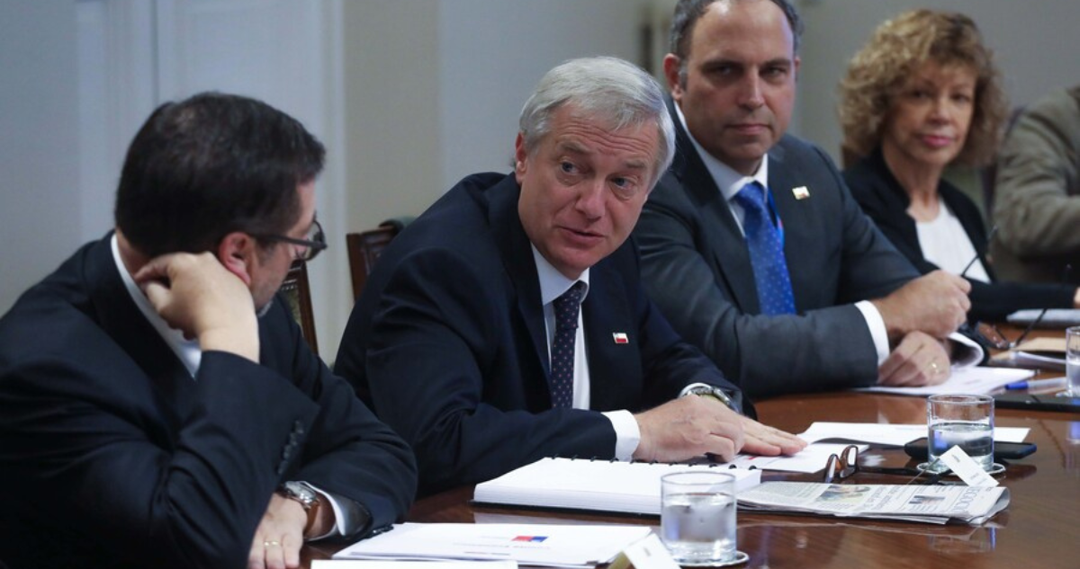 Aprobación de Kast registra leve descenso según Agenda Criteria