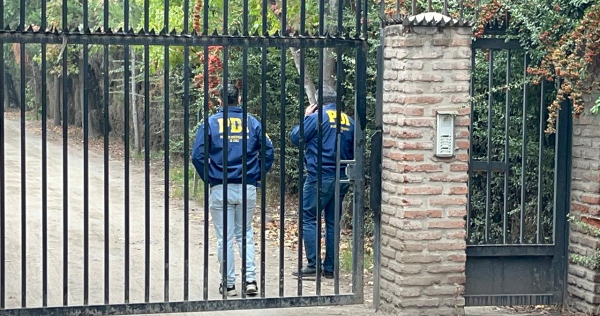 Adultos mayores sufren asalto en Chicureo: ladrones se llevaron tres autos de alta gama