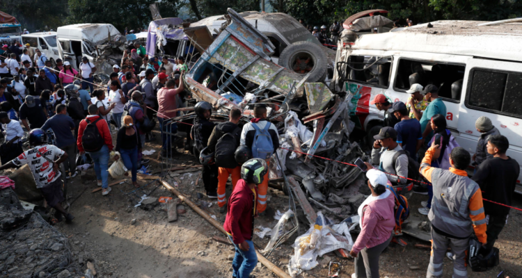 Ascienden a 14 muertos y 38 heridos las víctimas de nuevo atentado explosivo en carretera de Colombia