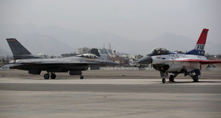“No hay desventaja”: oposición y oficialismo desdramatizan compra de aviones F-16 por parte de Perú