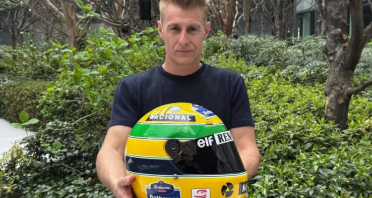 Coleccionista canadiense adquiere casco de Ayrton Senna: brasileño lo usó la temporada que falleció