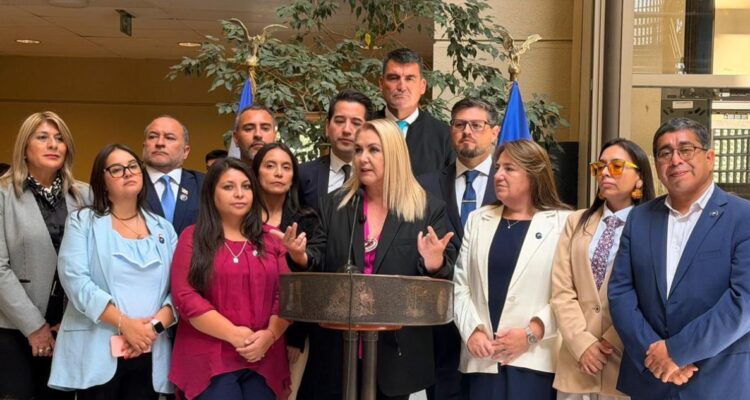 PDG propone retiro de fondos de AFP para que migrantes abandonen el país de forma voluntaria