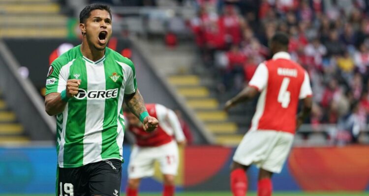 Betis de Pellegrini rescata empate gracias a un penal ante el Braga en ida cuartos de Europa League