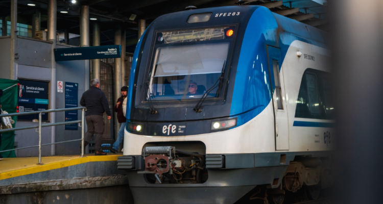 Suspenden al menos cuatro servicios del Biotren por problema técnico